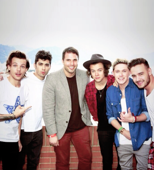 1Dfansies's tweet photo. Beat One Direction in Bomberman and win 4 free tickets! https://t.co/teAFVskO3Q http://t.co/wnj7x6HmgZ