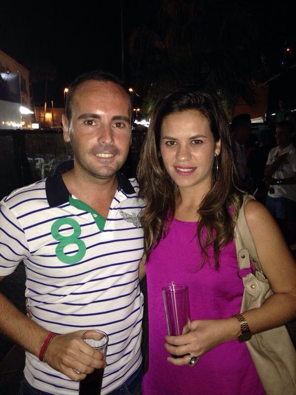 carruca_79's tweet photo. @carruca_79: #VelaSantaAna14 #Estepa con @krysGimo @carlacris320 @Jesgorsan @EVENTOSDOLCE http://t.co/BiSKC2ABd9