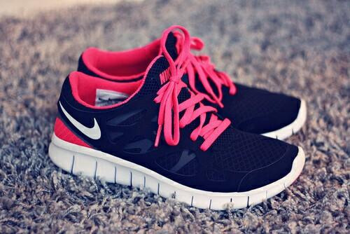 EstiloDeChicas's tweet photo. Preciosas Nike. http://t.co/0XlnreIBxd