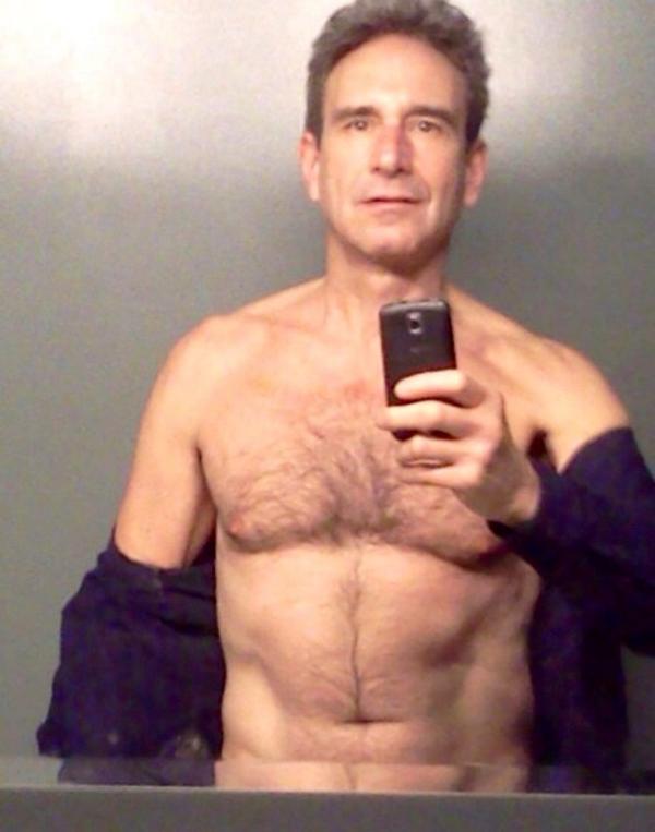 GayFoxDating's tweet photo. What do we think? 😜 #Hot #Sexy #Handsome? Delicious daddy's selfie... http://t.co/C8mHwX0kVB