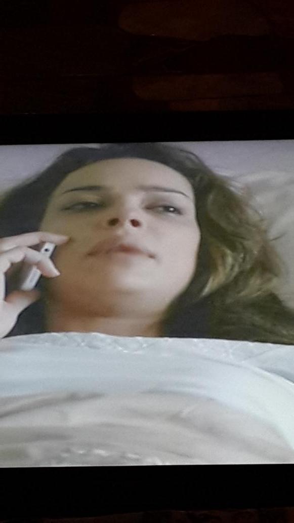 daas372's tweet photo. @nadinennjeim والله راح نشاقلك يا اجمل فنانه http://t.co/rJuY4Fw6Cr