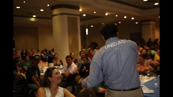 robertocruz4's tweet photo. Gracias a todos los PANistas por apoyar La #Cruzada por la #Unidad en el #PAN #Sinaloa muy emotiva reunion Gracias :) http://t.co/IU2oxyob0G