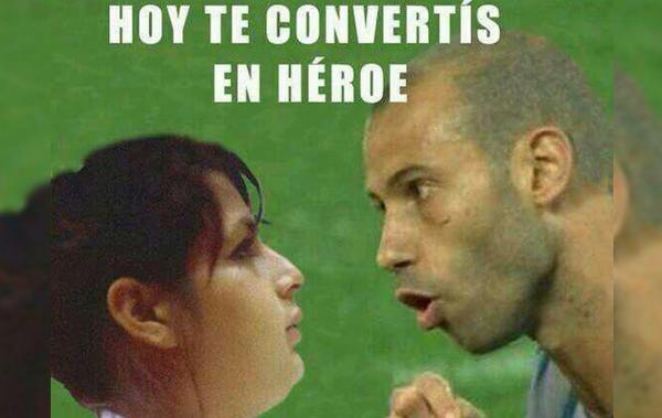 Cadena3Com's tweet photo. [FOTOS] Los memes tras la victoria de Elba explotaron en Twitter #ElbaMasterChef http://t.co/1YVdLNQM0F http://t.co/r5gCX3mJd4