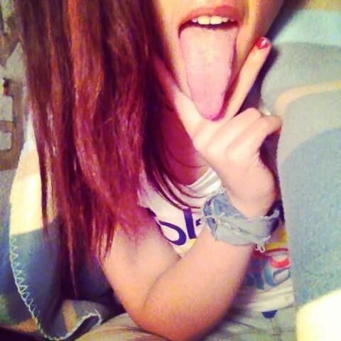 HelReactions's tweet image. Cuando tienes una lengua para hacer kebabs.