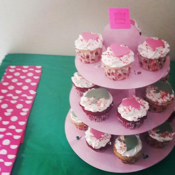 Check out the cupcakes we made for a baby shower this weekend :) #cupcakes #happy #yum #nomnomnom