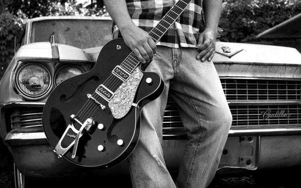 BoulderGuitars's tweet photo. Anyone who #playsguitar can easily tell you that it's one of the best skills .http://t.co/5xRBl4w3rR http://t.co/uaJ0jyK10S