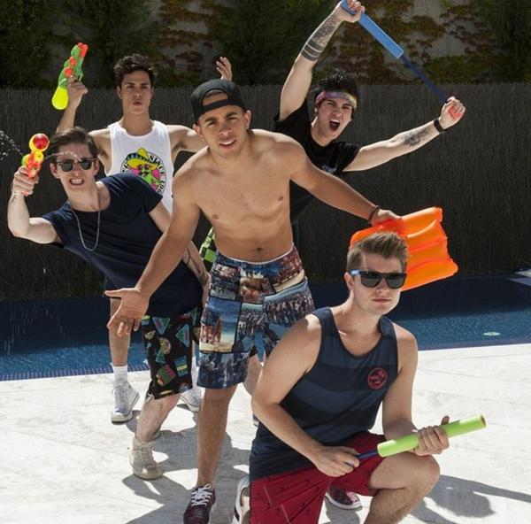MNR_WWUpdates's tweet photo. #MiVoto40MidnightRed http://t.co/LJUDaytpaA