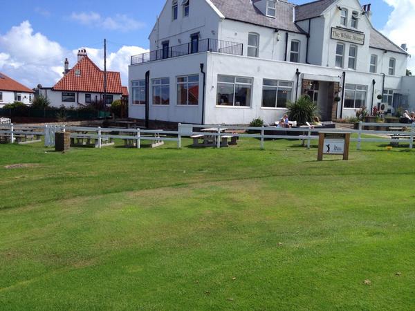 WhitbyGolfClub's tweet photo. Fence looking good behind the 6th green now courtesy of @WhiteHseWhitby #whitby http://t.co/xaLBKXHY6n