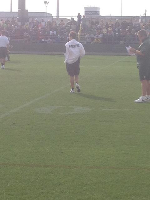 LeslieSpoonWWL's tweet photo. Only in Green Bay.. It's #BringYourJacket to training camp day! http://t.co/ytROi4c8mA