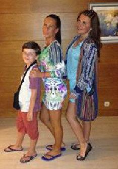 SMorgan082's tweet photo. Me &amp; My Gorgeous Kids #Mollie #Billy #Lovethem <3 http://t.co/JDUwY8mnyT