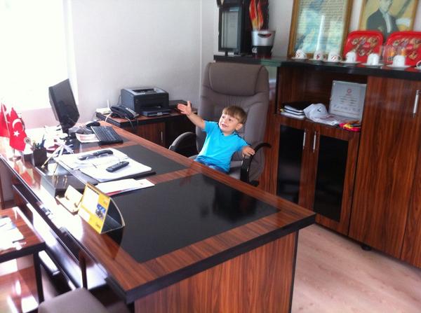 erkan1270's tweet photo. Ne anlatmak istiyor acaba? http://t.co/u3UaRrikZs