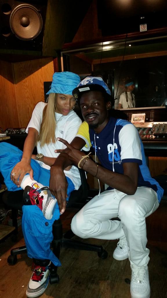 DwayneGabbidon's tweet photo. Me on lil mama video shoot http://t.co/MUXaxLU2yG