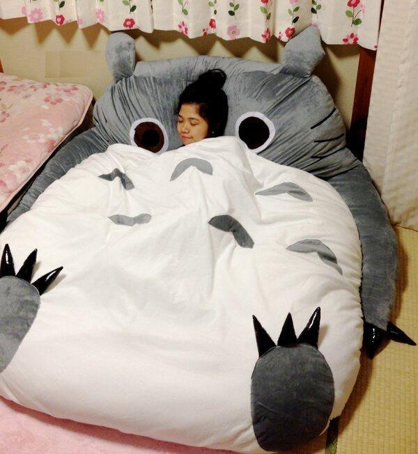 iModaPlacentera's tweet photo. QUIERO PROBAR ESTA CAMA. http://t.co/hAKVT75EoY