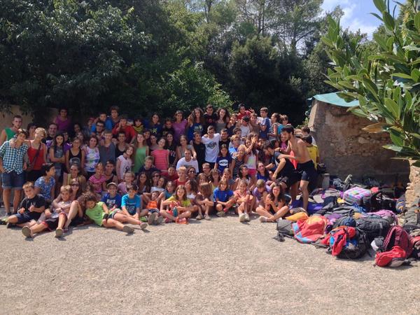 eespurna's tweet photo. Després d'uns magnífics 15 dies, l'espurna marxa de vacances! Esperem k us ho hagueu passat genial. Fins l curs k ve! http://t.co/c6BlDZlyeS