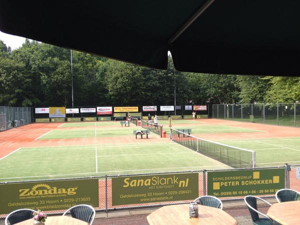 ams_oost's tweet photo. Na regen komt zonneschijn bij @TVdeHulk tijdens open toernooi. #verenigingsbezoek #knltb http://t.co/J3h5QB5830