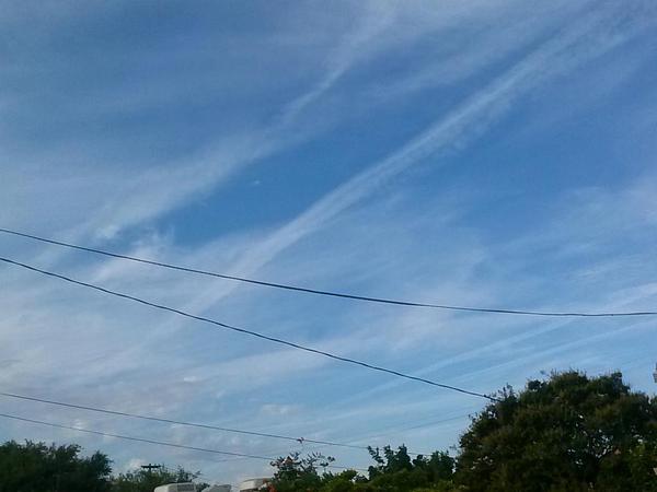 drushepmusic's tweet photo. #SolarRadiationManagement #CloudNucleation #Aerosols #GeoEngineering #PersistentContrails aka #Chemtrails http://t.co/1YHvB6cn8N