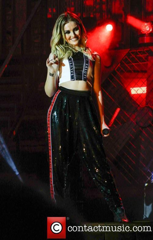 LMTodayNet's tweet photo. 50 RTs = 50 Votes 

#MTVHOTTEST Little Mix http://t.co/6GWeppwbF7
