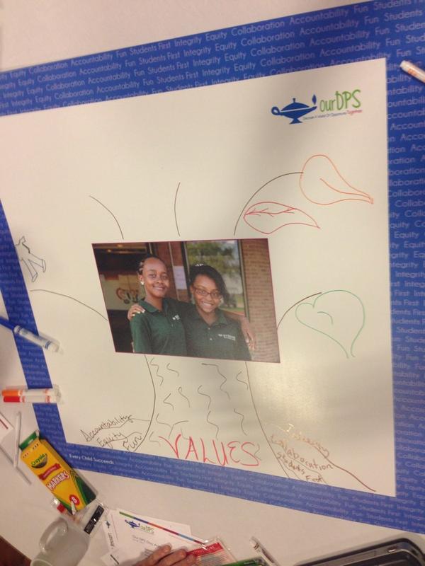 EricaAMar's tweet photo. #DPStabletalk http://t.co/BdlCJhnSa7