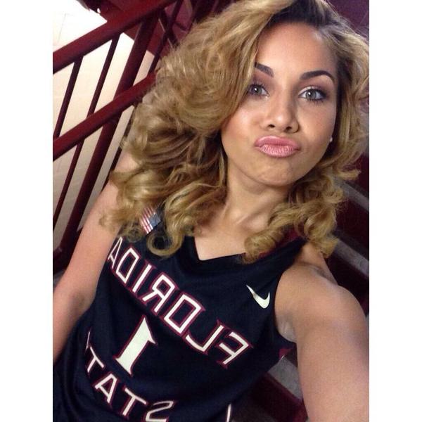 tresconiers_'s tweet photo. Woman Crush Everydayy😩😩😍 @chaniaray12 #chaniaray http://t.co/9wLC7JLITt
