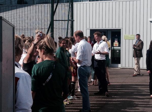 aer77's tweet photo. A nice visit for the Australian and England hockey teams #Glasgow2014 http://t.co/gVbmXnL5y4