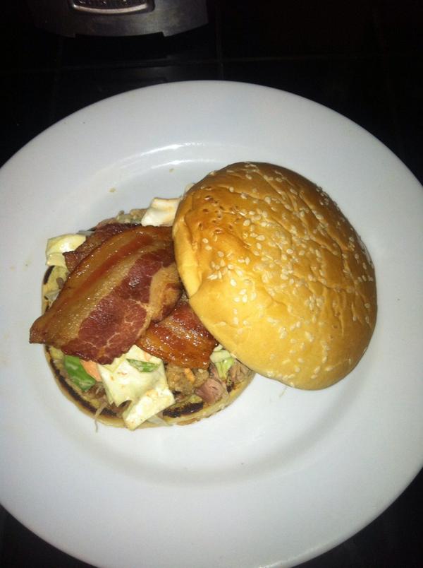 antonioroberson's tweet photo. Langston Grille on Wheels is at Metro Center http://t.co/oLPD4GCiQY