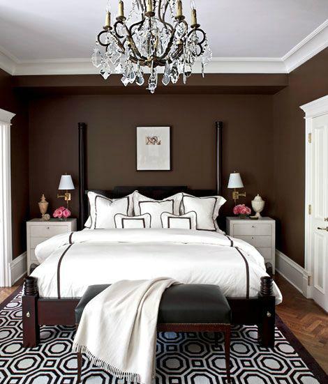 traditionalhome's tweet photo. Chocolate brown bedroom:
design #TomStringer, @Benjamin_Moore's Sierra Spruce, @LeontineLinens, @RestoHardware lamps. http://t.co/UlHePiGkxu