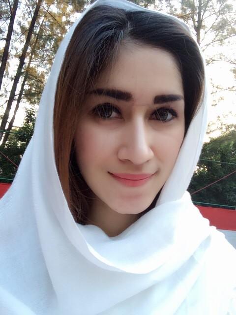 ichaannisaff's tweet photo. Happy Ied Mubarak 🙏🙏 http://t.co/g2n4Tpd7Su