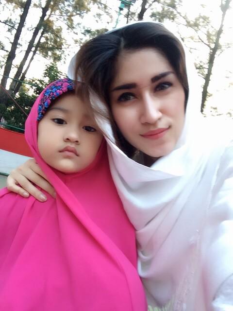ichaannisaff's tweet photo. My love 😍😘 http://t.co/s6XXwmEWBJ