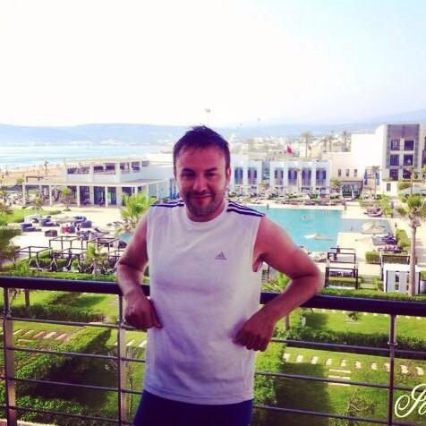 IdarOfficiel's tweet photo. عيد مبارك سعيد بالصحة والنجاح انشاء الله. محبكم. ادار حاتم http://t.co/8bksN086UI