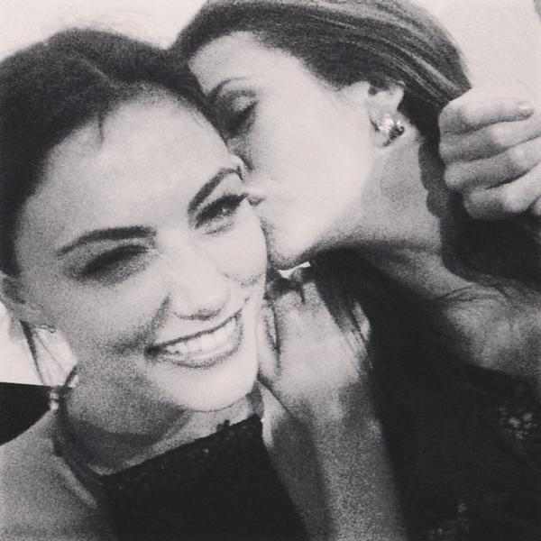 doppelvision's tweet photo. phoebejtonkin's photo: Two 👸 ninadobrev #EWCCParty #ComicCon2014 http://t.co/oRNigZR46S http://t.co/IexsFmjP5e