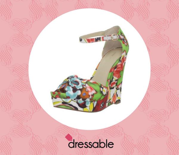 dressable_app's tweet photo. Estos tacones corridos junto con un vestido blanco son un #MustHave este verano. Búscalos en Nine West. http://t.co/QMz3dv5bVX