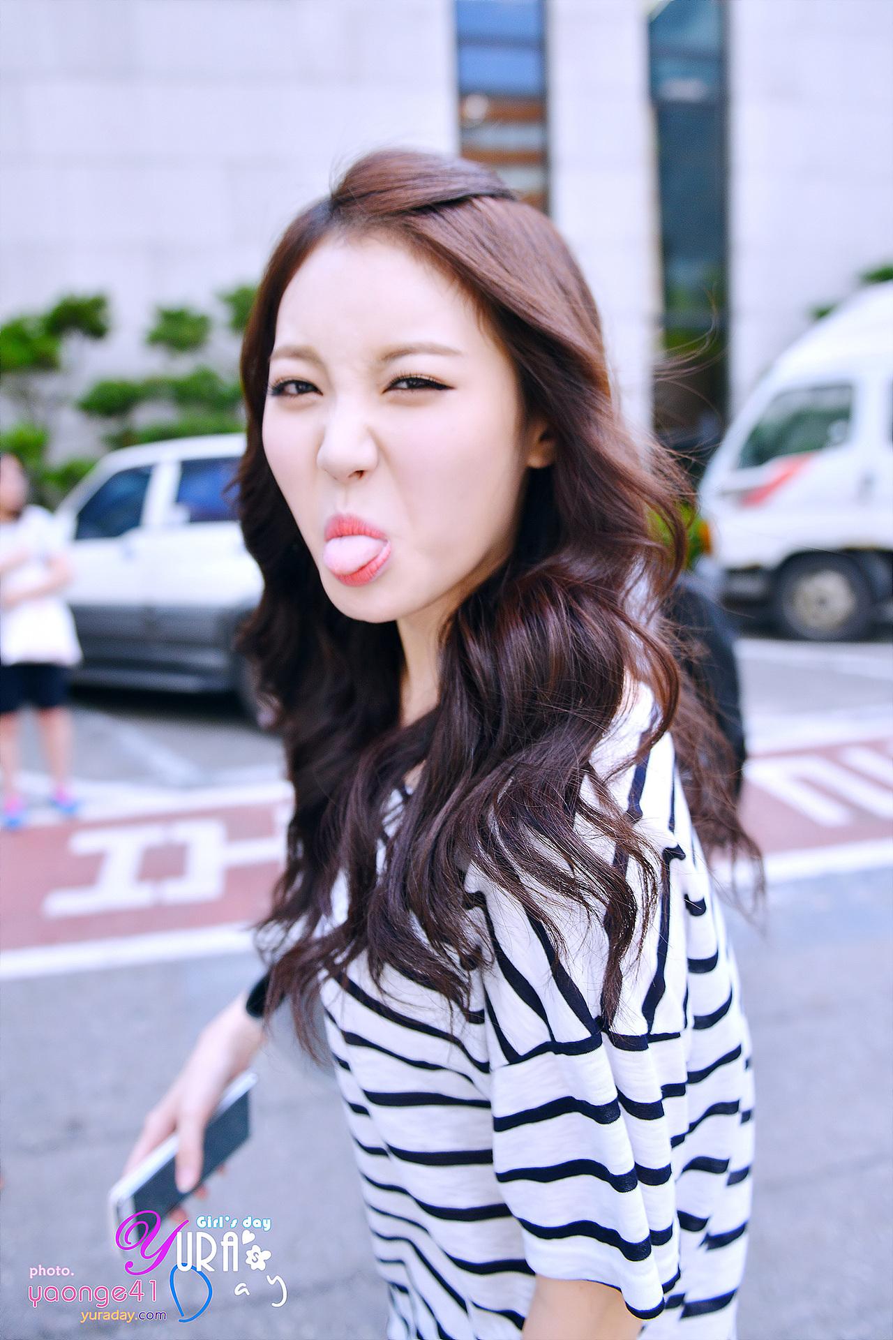 유라데이[Yura's Day] on Twitter: "[14.07.25] 뮤직뱅크 출근길 걸스데이 유라(@Girls_Day