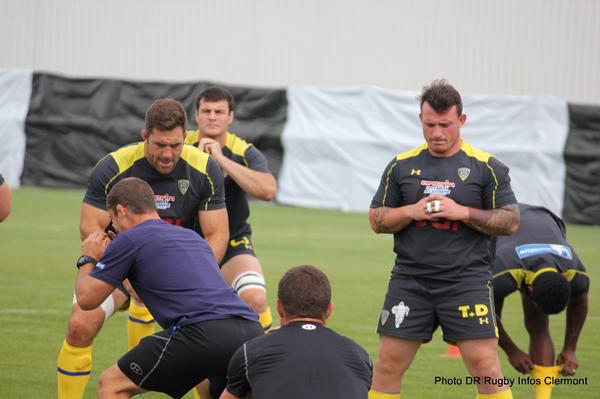 RugbyInfosClerm's tweet photo. #ASM Quelques photos de l'entraînement public de l'@ASMOfficiel ici : https://t.co/aBJRWx4j43 http://t.co/neXcerdn0U