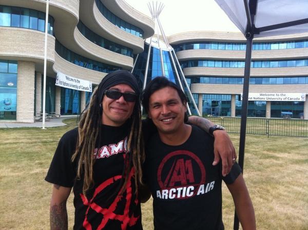 jrme2014's tweet photo. Lachlan Madill (Communications ) et Adam Beach #NAIG2014 #JAAN2014 http://t.co/m4VFJ9B78Q