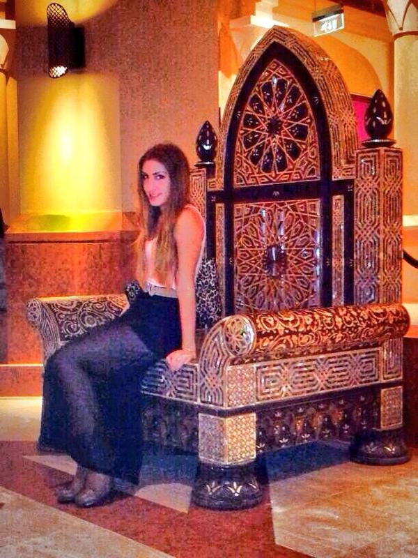 _Martyna_P's tweet photo. #me #dubai2014 #EidMubarak http://t.co/xWIKC1Bb3Y