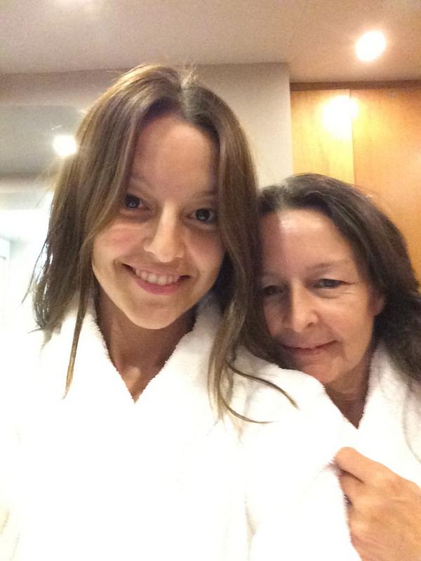 HughesyClaire's tweet photo. Spa day with this little cutie http://t.co/CjPFkrwNYO