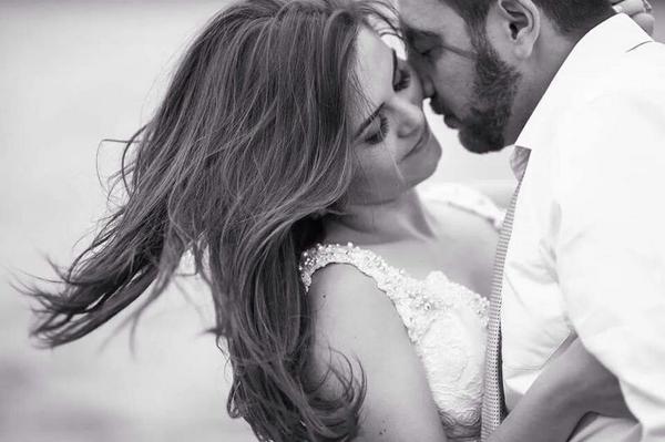 marcomachadojr's tweet photo. O casamento é uma festa diária #valeapena http://t.co/hjhzOLVlKD
