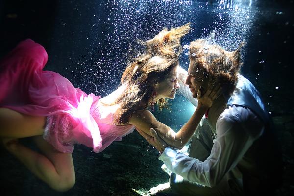 stylemepretty's tweet photo. Yoga and ‘trash the dress’ photo shoot make this wedding OMG amazing: http://t.co/NFo7Nb06pi  @delsolphoto http://t.co/KhSWYMt830
