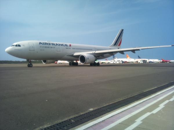asdruly's tweet photo. @airfrance 330-200✈CCS_VE @De_aviacion @SomosAviadores @elaviadorsv @APasionanteAvia @AirFranceFR @aviacion_al_dia http://t.co/7o3UShQyeo