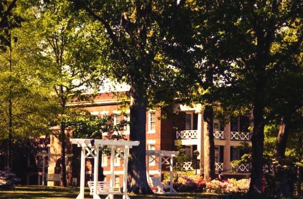 HunterHoagland's tweet image. Officially accepted to this beautiful place for the fall of 2015. #HardingUniversity