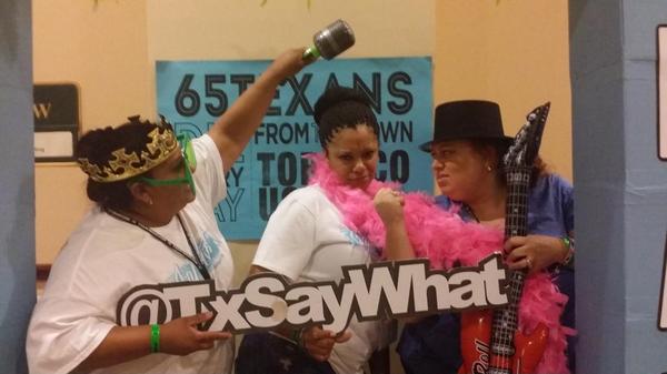 XOut_C's tweet photo. Our sponsors are crazy fun! @txsaywhat #saywhatconf #sponsorlife http://t.co/FHTn2IjMKY