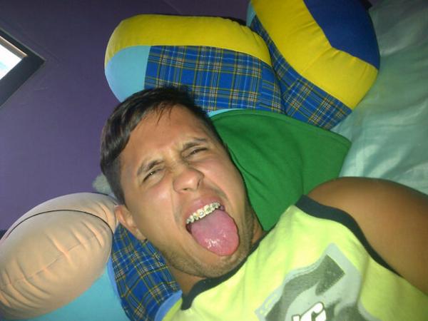 ajhossue's tweet photo. Yoooooooo http://t.co/PcLGxBqojR