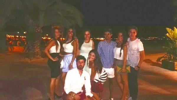 Monchito_surfer's tweet photo. Las noches de verano en Mazarrón con los mios. http://t.co/cn5CBKvnXY