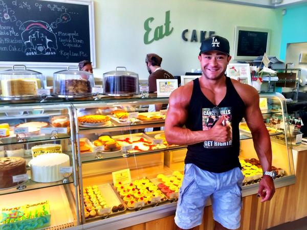randy_canche's tweet photo. I flew out of LA instead of Vegas a day later to spend more time with my boo and eat at Susie Cakes!!!  @SusieCakes http://t.co/gPmVOnGKbg