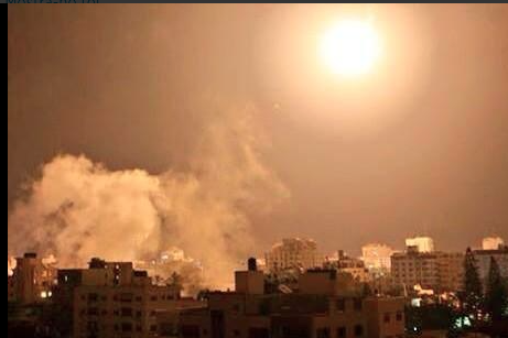 ro_dutrus's tweet photo. Que trist que a #València siga #TT #RositaAmores i no #Gaza o #GazaUnderAttack. #Vergonya #PalestinaAlCor http://t.co/EmgqBuMH1b
