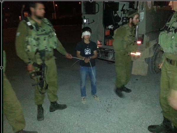 ro_dutrus's tweet photo. Que trist que a #València siga #TT #RositaAmores i no #Gaza o #GazaUnderAttack. #Vergonya #PalestinaAlCor http://t.co/EmgqBuMH1b