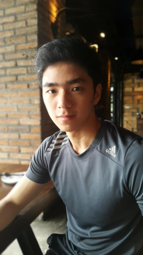 Ganteng banget kakakkk (˘⌣˘)ε˘`) RT @ykhendrawan: After morning gym session with #allin #allinindonesia