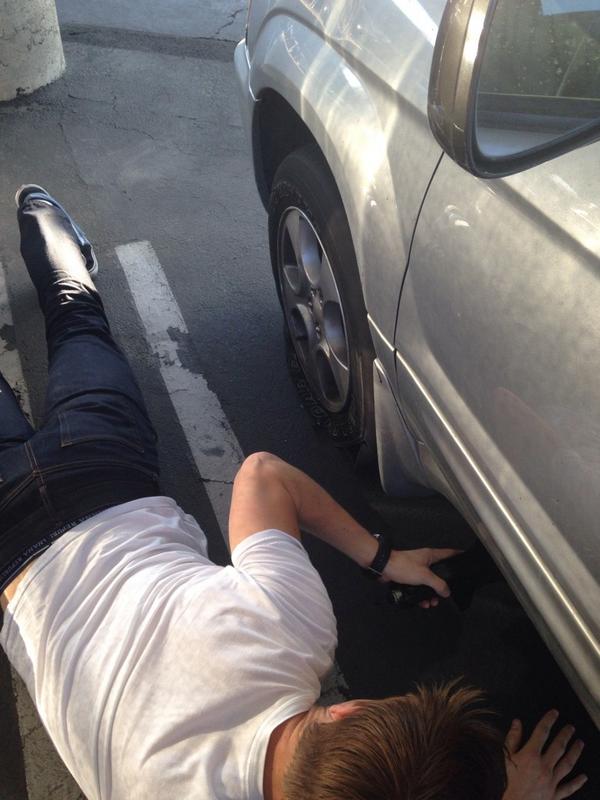 likethetempest's tweet photo. Our tire randomly exploded in the cbs parking lot going to see @CraigyFerg today http://t.co/3bRXozh81d