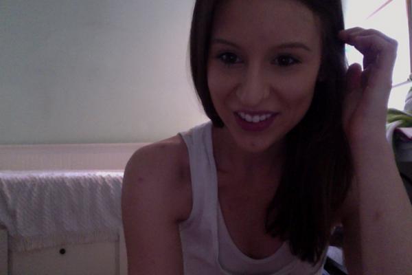 AnnieLopez_'s tweet photo. eyeliner makes a difference and stuff http://t.co/xdOUUtEy9k