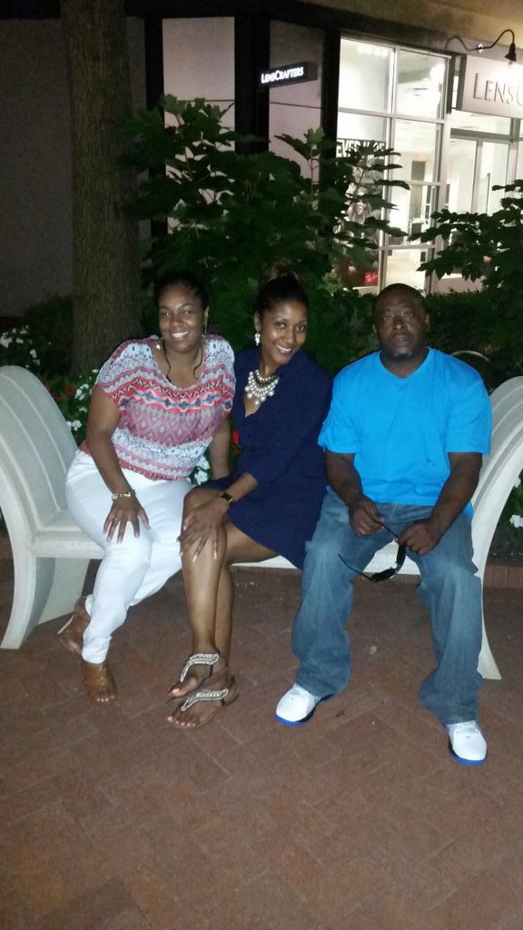 1sweeetgemini's tweet photo. @ Cinnabistro 4 my sis b-day http://t.co/0ZPAFTgdd4